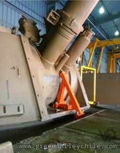 Trabajo en soporte de cañón M-109